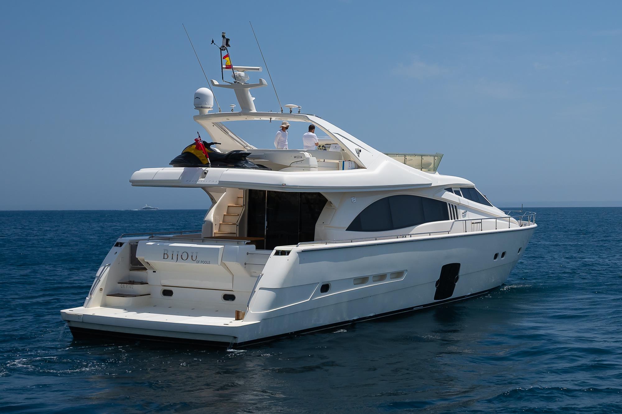 2005 FERRETTI YACHTS 731 